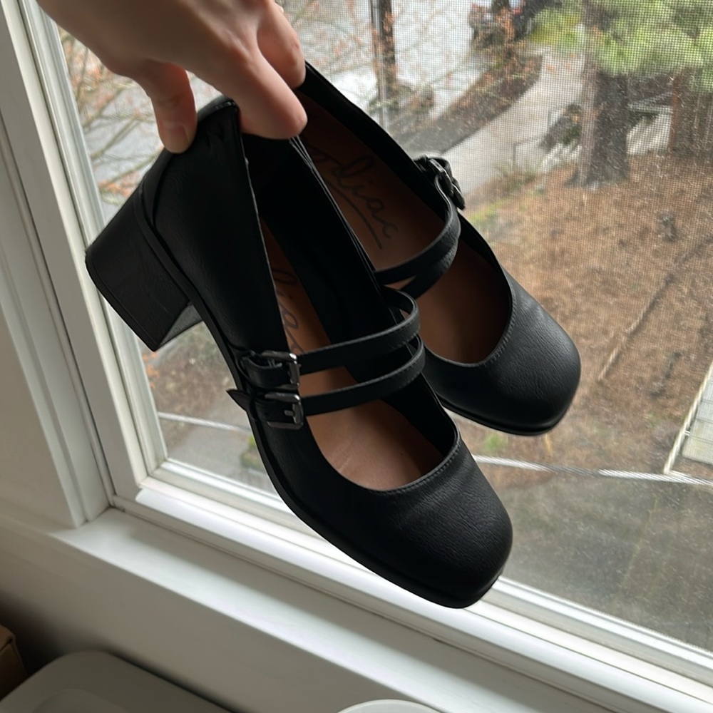 Heeled Mary Janes Double Strap Square Toe